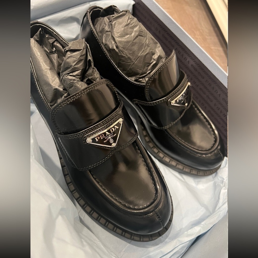 NWT Prada Chocolate Loafers Black Size 36